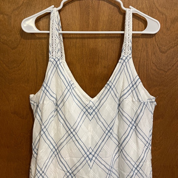 LAUREN CONRAD white & blue patterned handkerchief hem dress - Picture 2 of 6